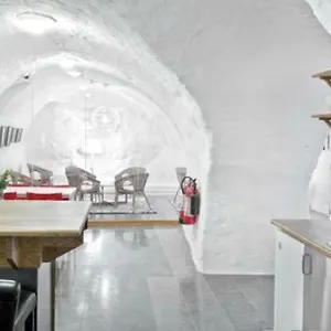  Хостел Ramilton Old Town