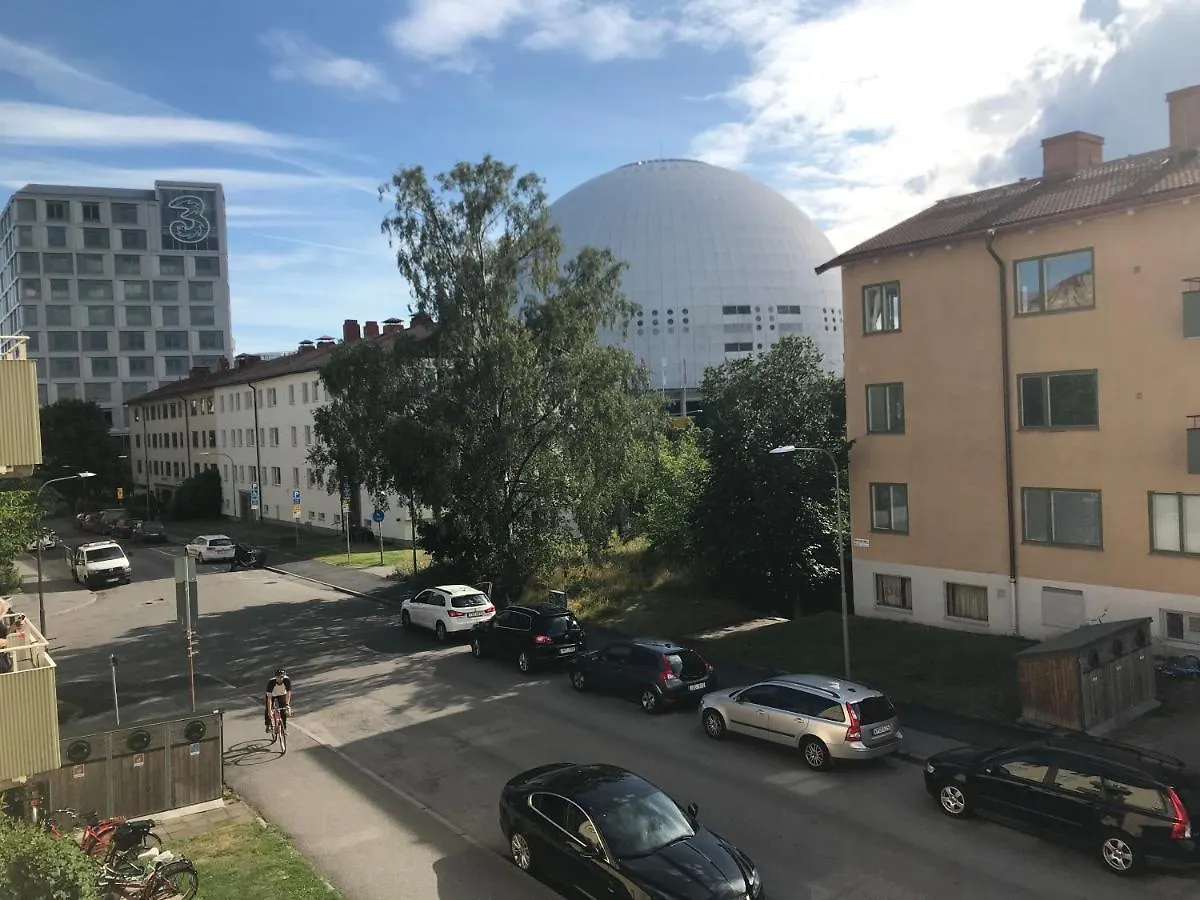 Bed & Breakfast Cosy B&B-Well Located- Directly At Globen Ericsson Stockholm
